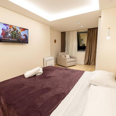 Luxury Center Observatori Apartment Tirana Exteriör bild