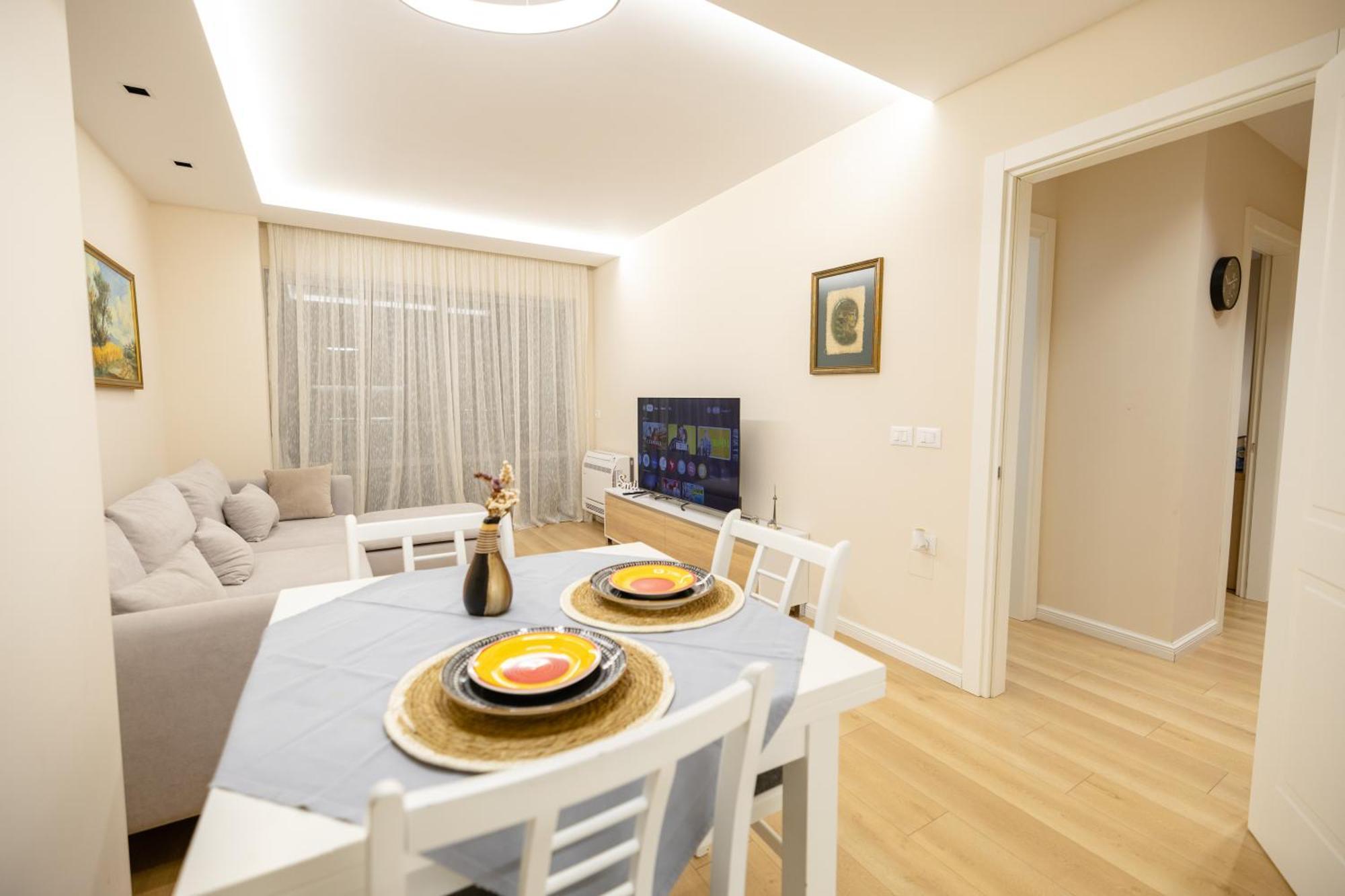 Luxury Center Observatori Apartment Tirana Exteriör bild