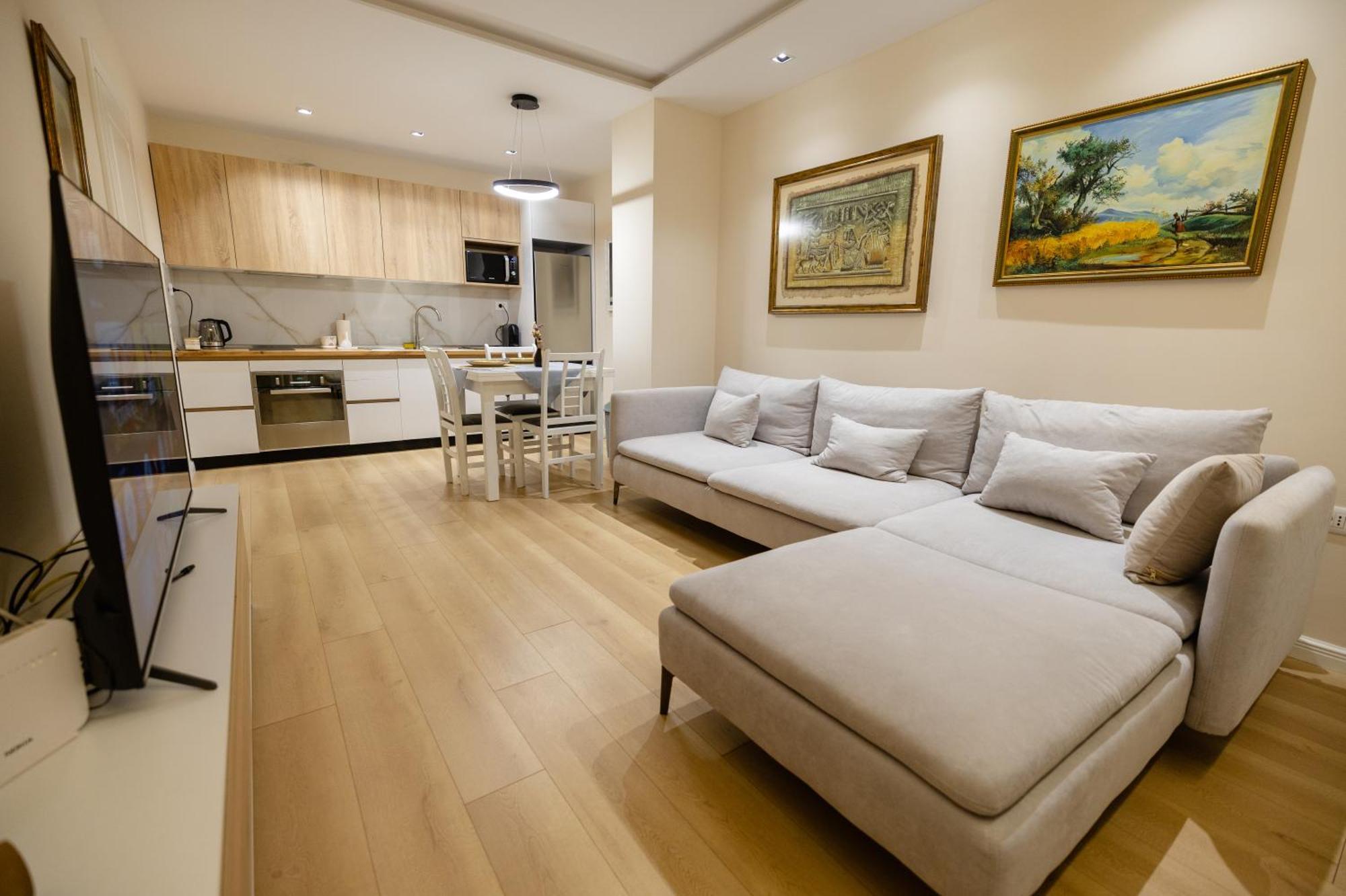 Luxury Center Observatori Apartment Tirana Exteriör bild