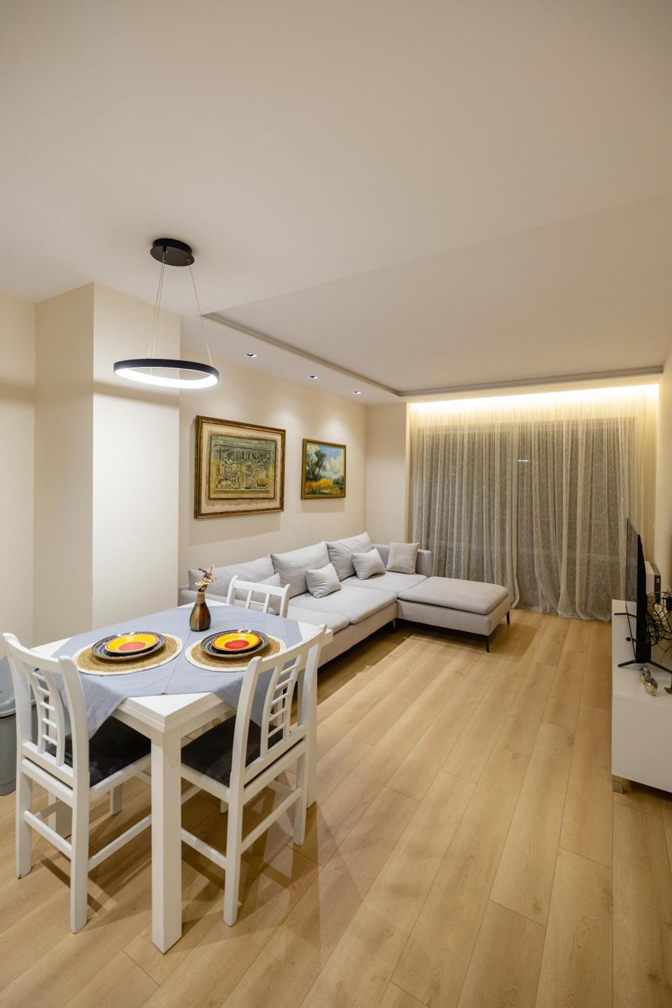 Luxury Center Observatori Apartment Tirana Exteriör bild