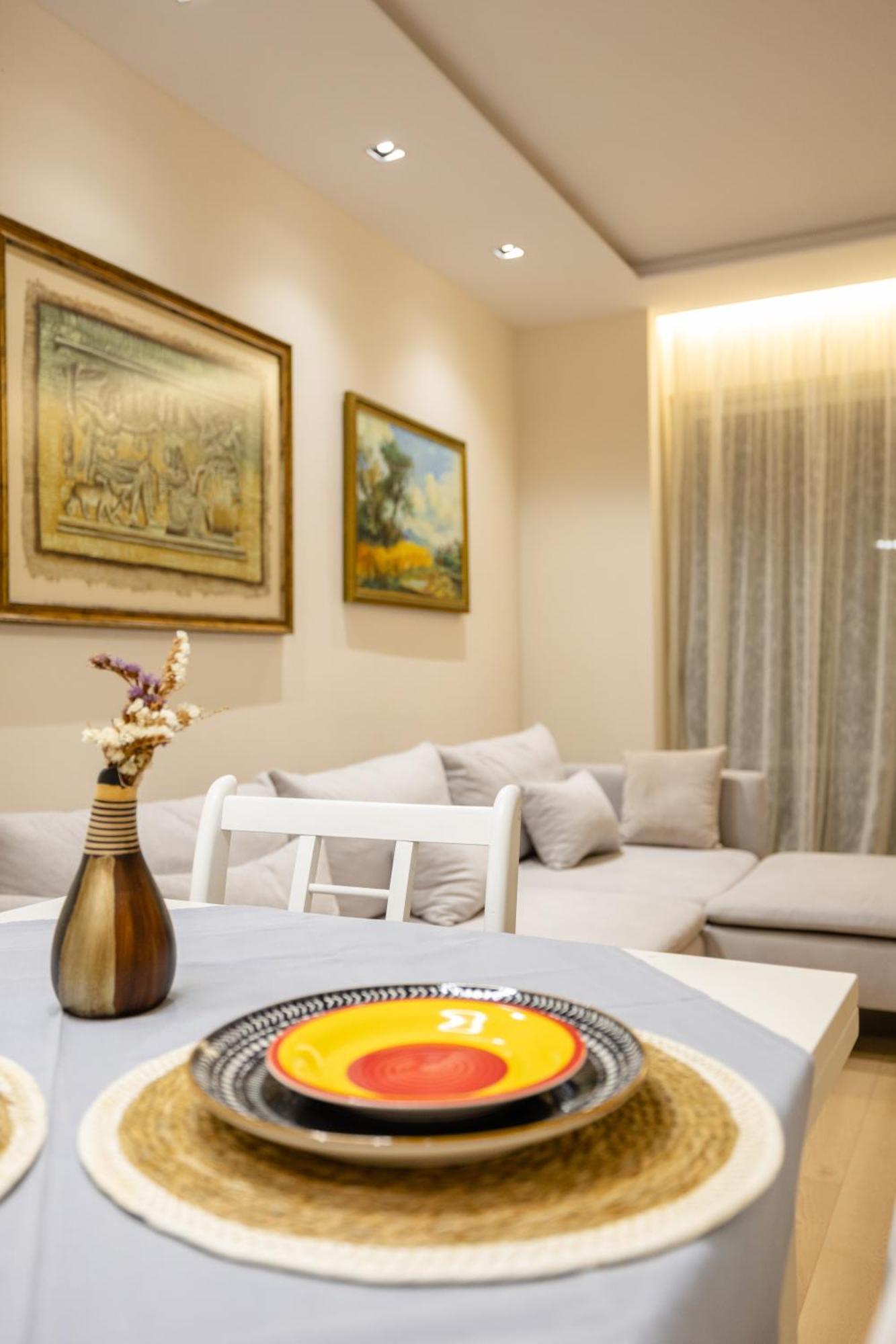 Luxury Center Observatori Apartment Tirana Exteriör bild