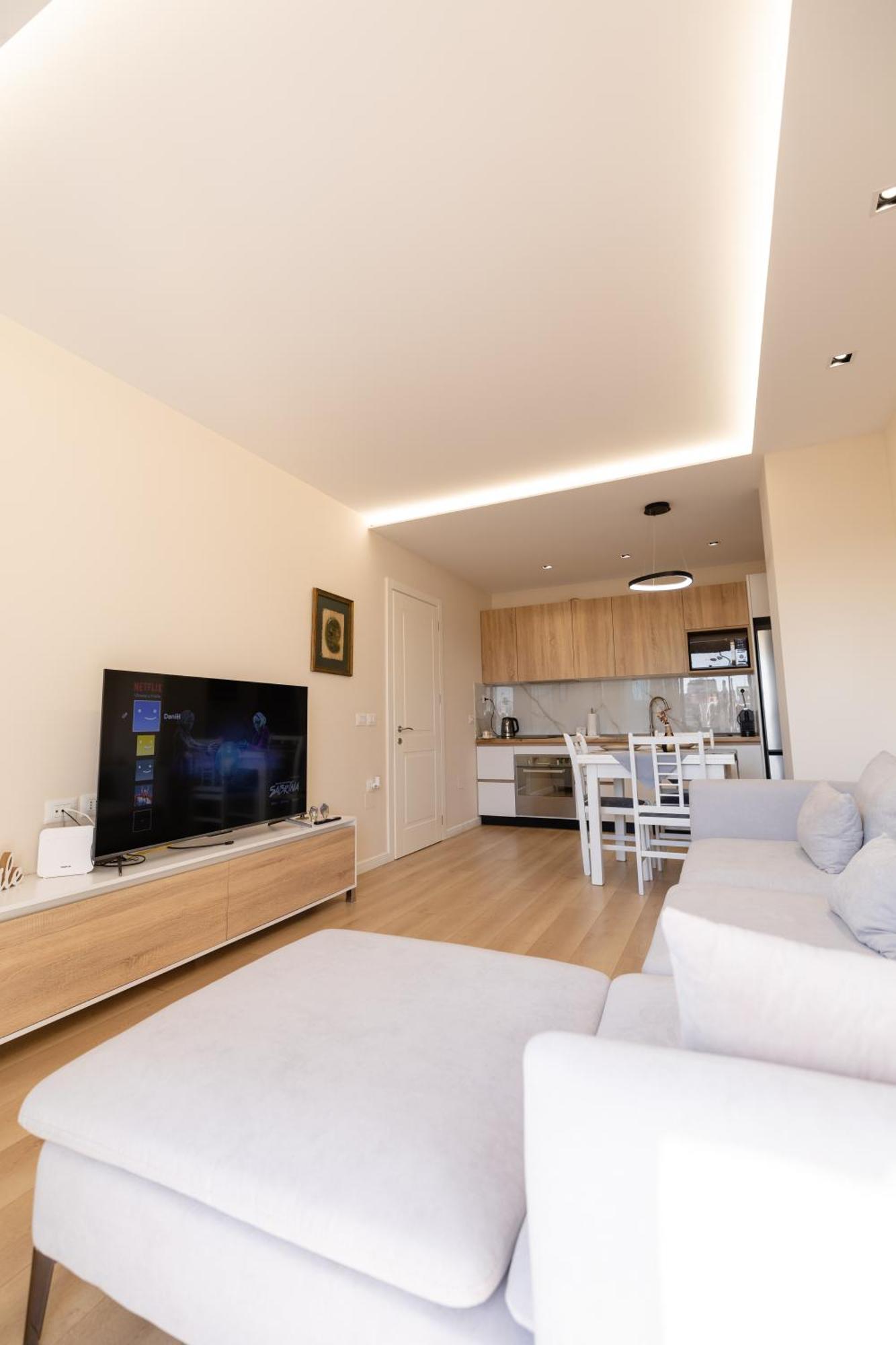 Luxury Center Observatori Apartment Tirana Exteriör bild